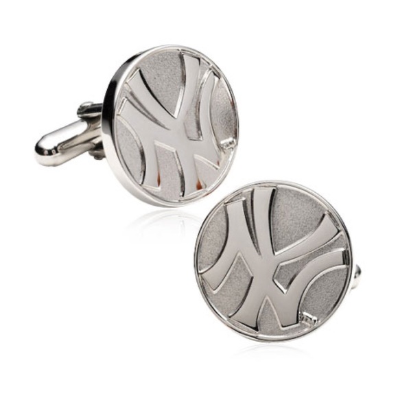 Other - Silver New York Yankees Round Baseball Cufflinks